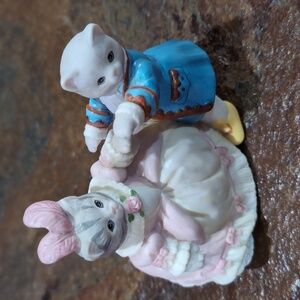 Vintage Kitty Cucumber Figurine Shackman Schmid 1990 Kitty & Albert At The Ball